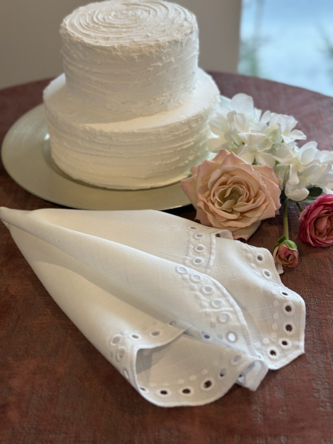 Fresco Blush with White Scallop Napkin