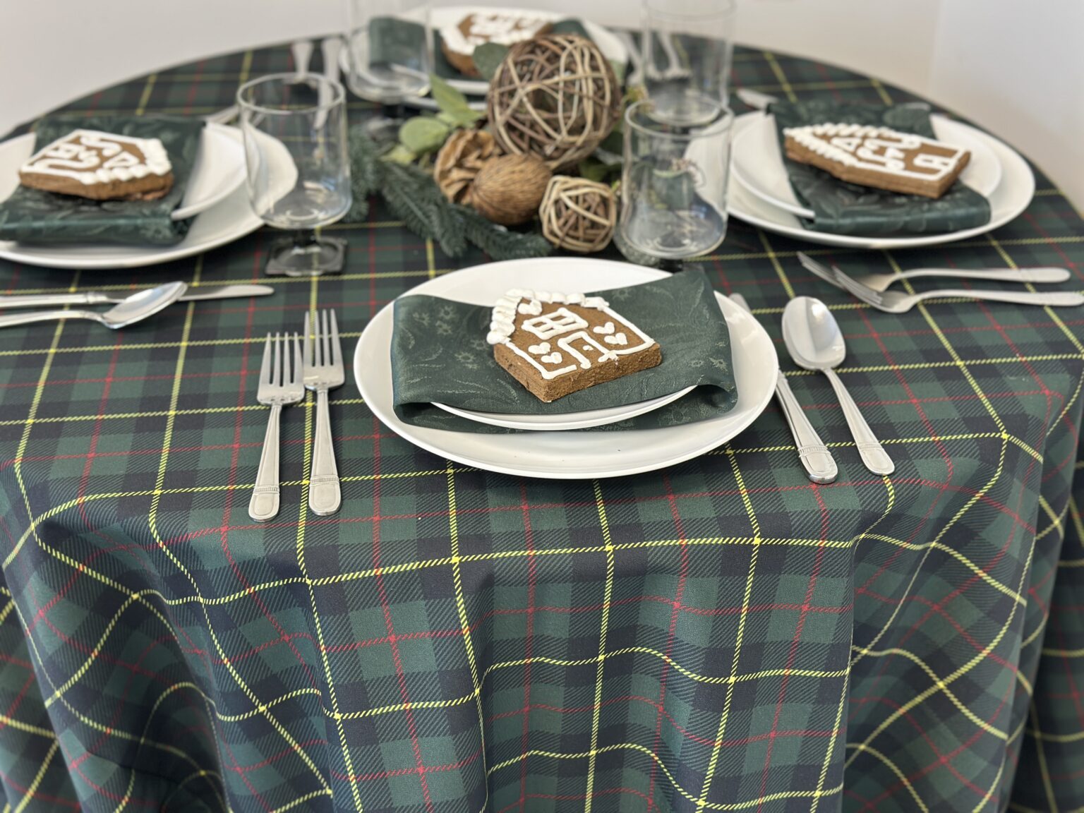 Scottish Plaid with Juniper Damask Napkins