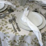 Vinca with White Hemstitch Napkin